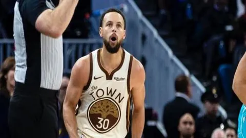 莫兰特半场进攻哑火，8投未中仅靠罚球得分，贡献2篮板4助攻